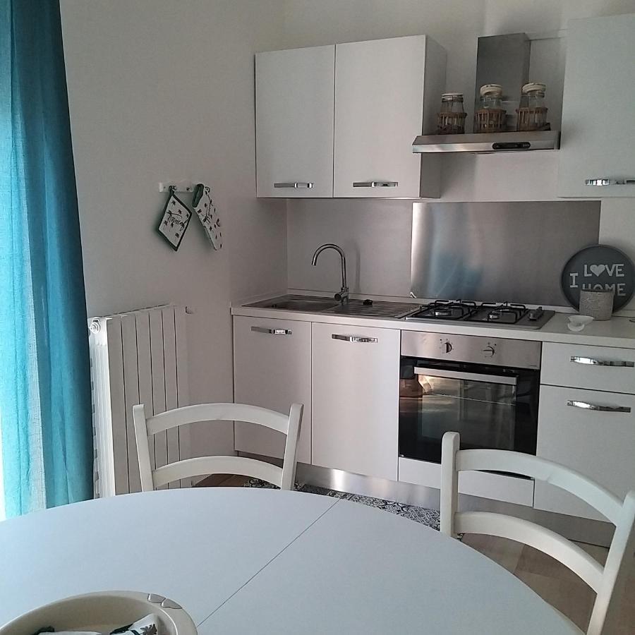 Casa Luna Apartment Montesilvano Bagian luar foto